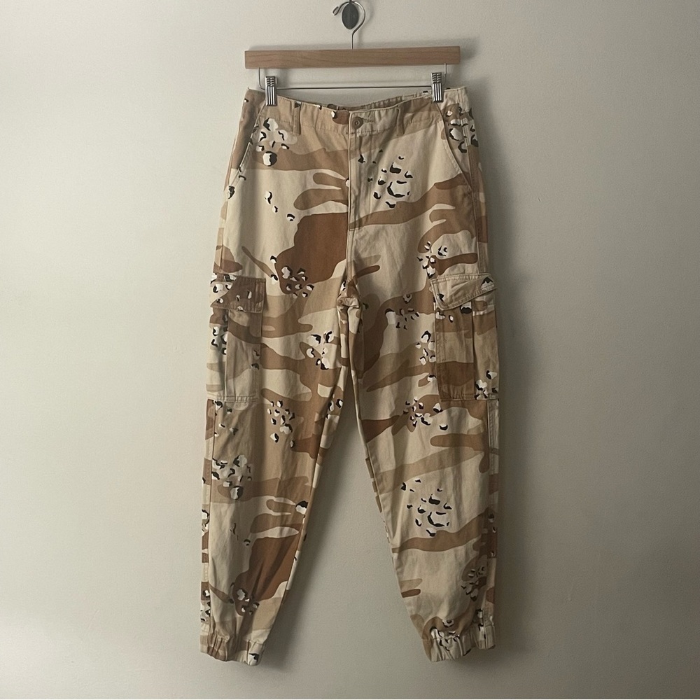 Forever 21 Beige & Brown Camo Cargo Joggers